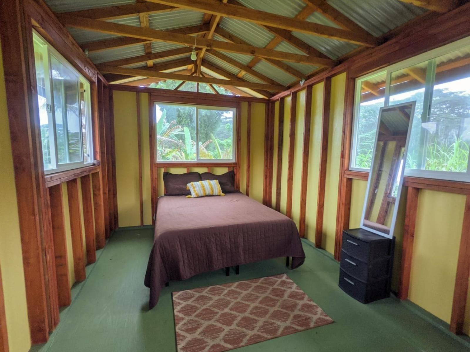 The Inn At Kulaniapia Falls Hilo Room photo